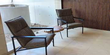 22Entrance furniture.jpg